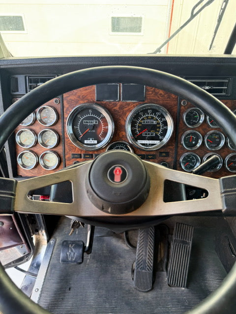 2001 Kenworth T800 Winch Truck