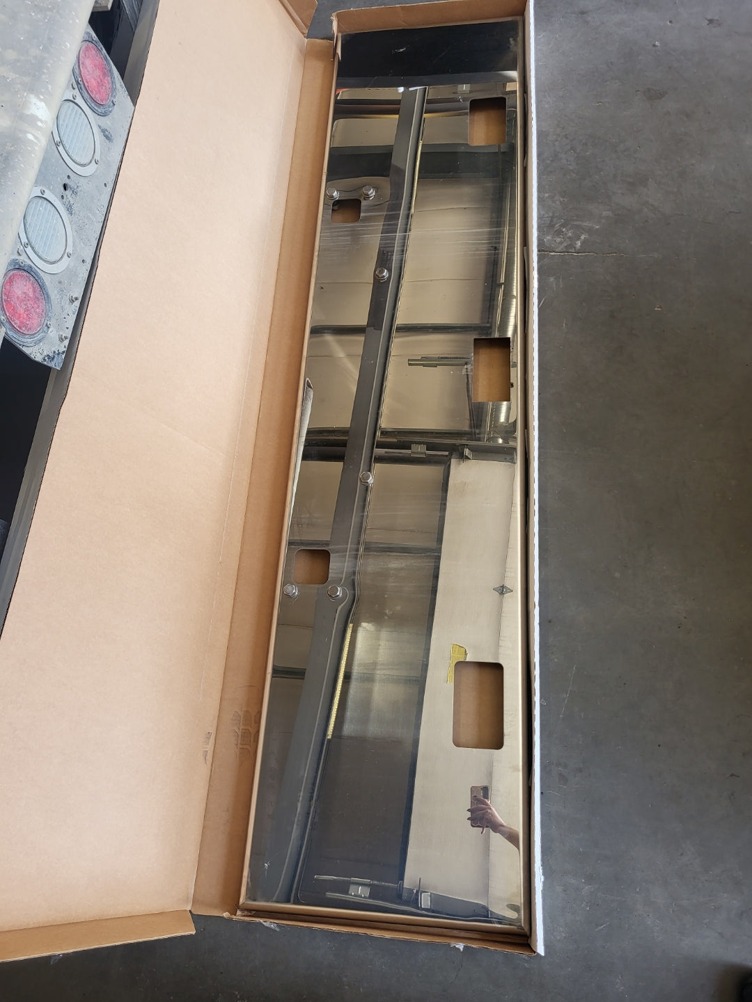 Kenworth Bumper, Square