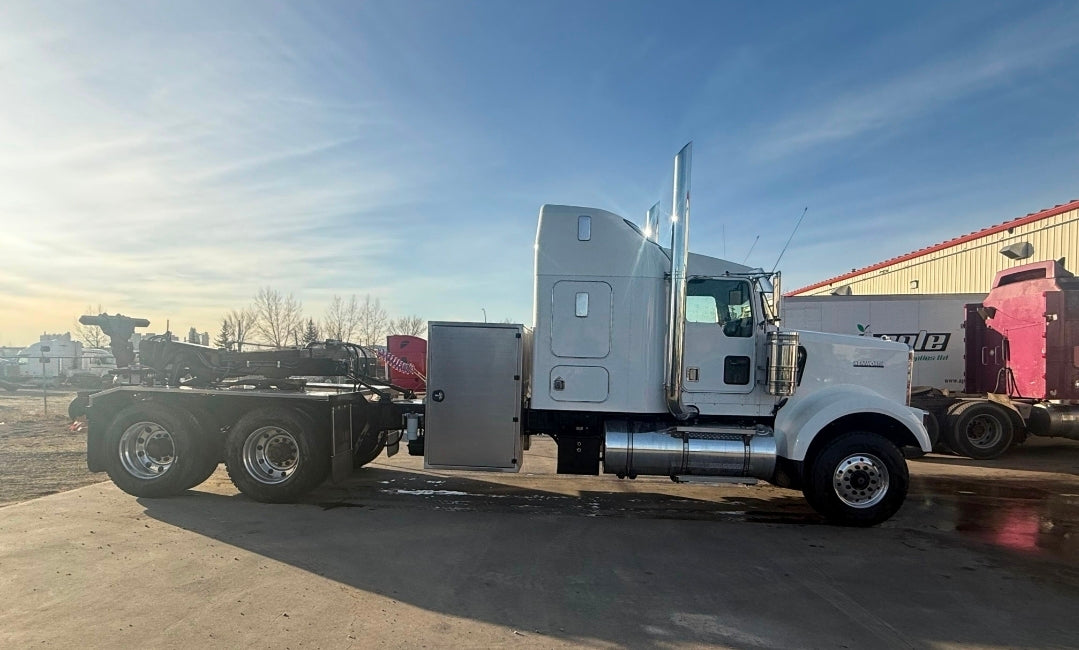 2000 W900 Kenworth Tow Truck